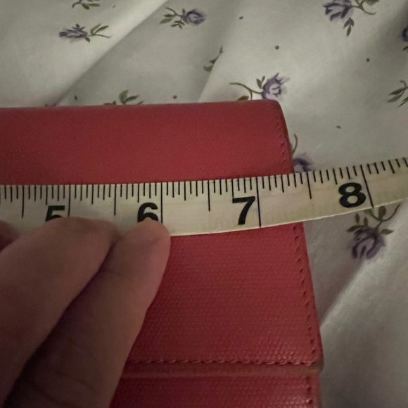 FENDI Bi-fold long wallet, dark pink. Small rubbing on edges - Picture 8 of 13